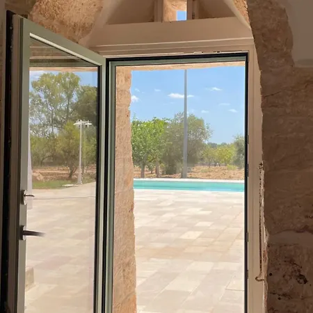 Trullo Vignaiolo With Private Pool In