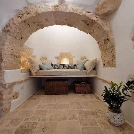 Apartment Trullo Vignaiolo With Private Pool In Ostuni