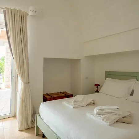 Trullo Vignaiolo With Private Pool In Appartement