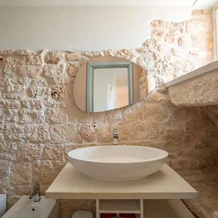 Trullo Vignaiolo With Private Pool In Apartman Ostuni