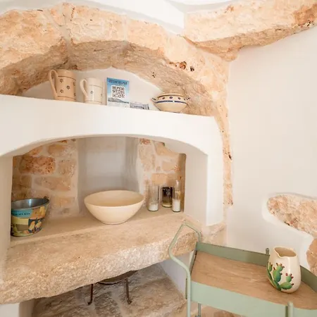 Trullo Vignaiolo With Private Pool In